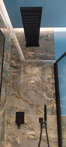 淋浴間, Lungofiume Suite in 阿韋利諾