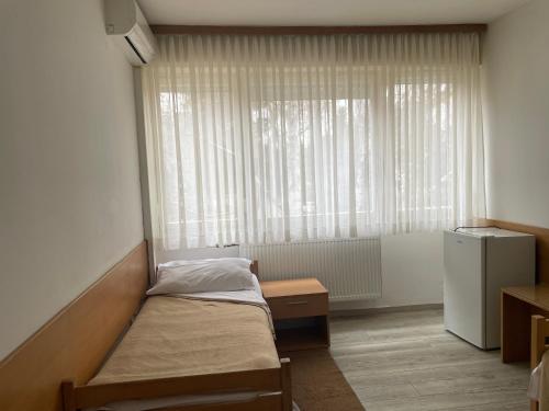 1 twin bed