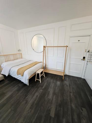 Studio in central London Room Type - Studio with Sofa Bed