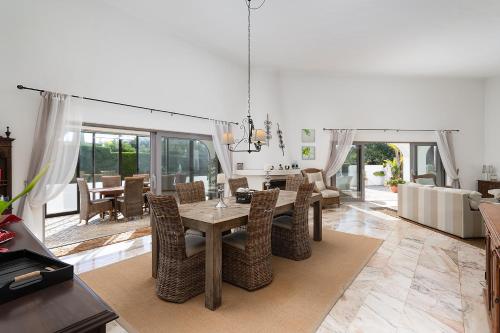 Instalaciones, Casa Blanca in Carvoeiro City Center