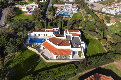 Vista exterior, Casa Blanca in Carvoeiro City Center