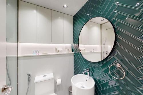 Shiny & Fresh - Studio with Lake View - JLT - main image