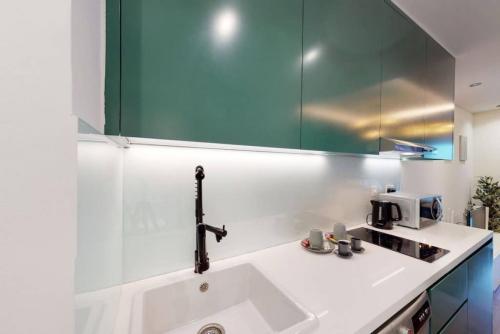 Shiny & Fresh - Studio with Lake View - JLT - image 6
