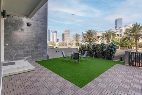 Allsopp & Allsopp - 2-Bedroom Duplex Apartment in Belgravia Tower 2 JVC - image 11