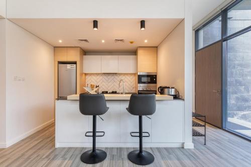 Allsopp & Allsopp - 2-Bedroom Duplex Apartment in Belgravia Tower 2 JVC - image 12