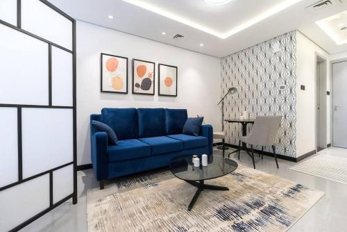 Classy and Bright - Studio - JLT - image 2