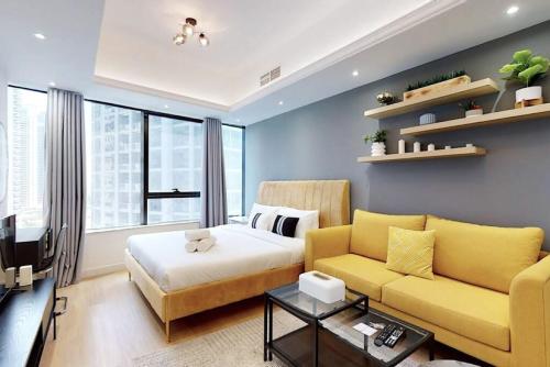 Trendy and Large - Studio - JLT - image 9
