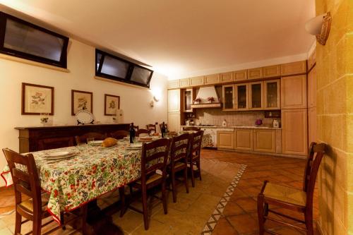 Villa piscina campo calcetto tennis sauna m850 - image 13