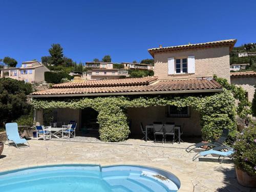 Villa Les Issambres, 5 pièces, 8 personnes - FR-1-768-73 - Location, gîte - Roquebrune-sur-Argens