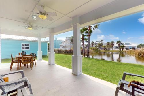 Mustang Royale Beach House in Port Aransas, USA