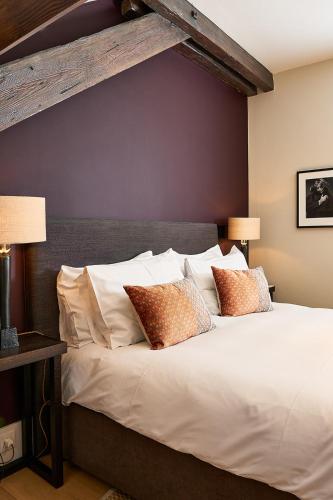 Deluxe Room image 8