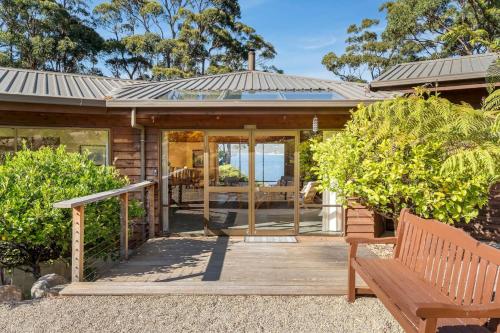 Osprey Lodge in Eaglehawk Neck