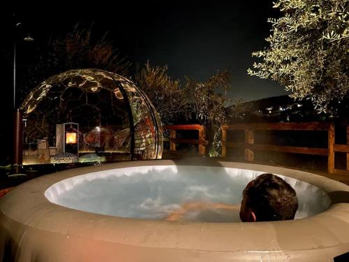 Bañera de hidromasaje, @LaCasettasulFiume in Paratico