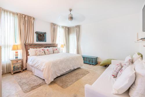 Beach front and beach access at Nueva Romana in La Caña