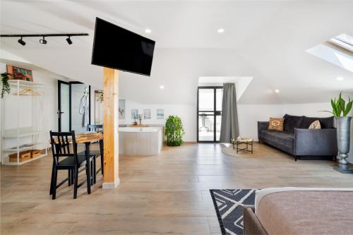 Valley Suites in Agur