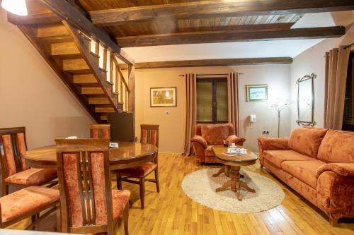 Duplex Apartment image 8