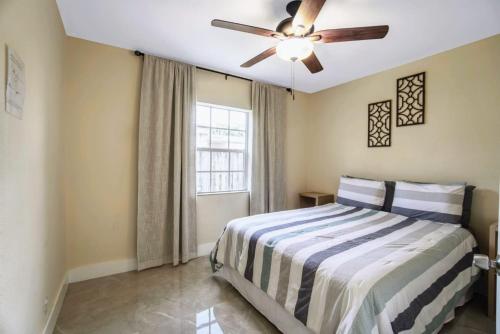 Relaxing 3 Bedroom House-Close to Beaches and Airport! in Fort Lauderdale, USA