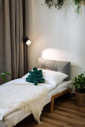 One-Bedroom Apartment 5 Adults image 3
