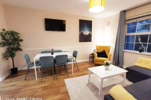 NEW Spacious & central 3bedroom apartment TV& WIFI, Dublin (fotografie 9)