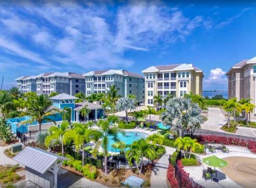 Castaway in Margaritaville! Modern, Beachy Condo overlooking pool! in Bradenton, USA
