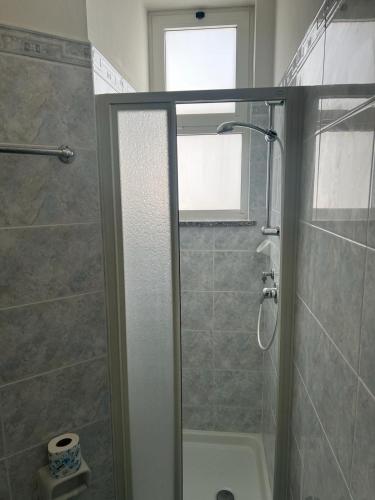 Standard Double or Twin Room image 6