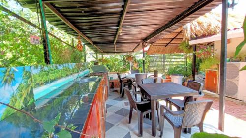 Kert, Villa Marfelia Spa in Ricaurte