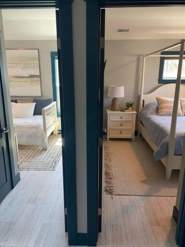 Modern Cottage Retreat - image 4