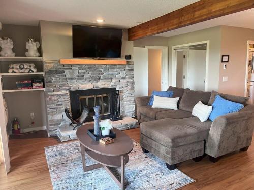 2 Bedroom Cozy Shanty Creek Condo