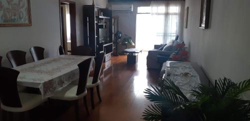 Amplo apartamento Balneário Camboriú SC