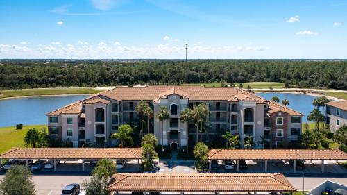 12th Hole Hideaway! Ground floor condo at Lakewood National Golf Club!