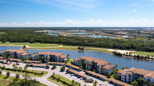 12th Hole Hideaway! Ground floor condo at Lakewood National Golf Club!