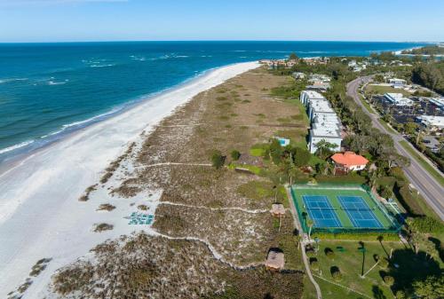 Bay Haven! Waterfront condo steps away from the beach!