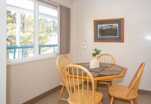 Gull Lake Lodge