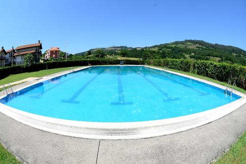 Peldbaseins, Albergue Finca El Mazo in Voto