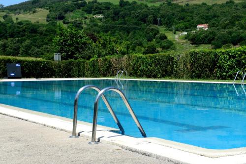 Peldbaseins, Albergue Finca El Mazo in Voto
