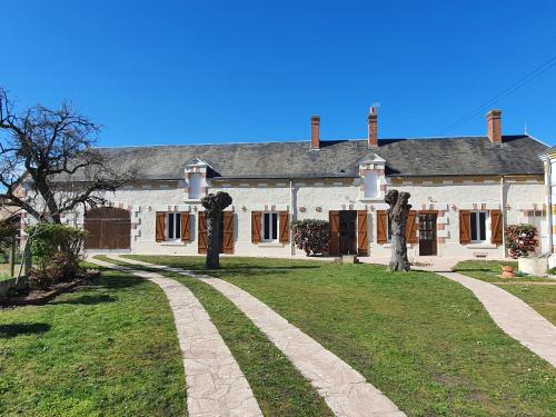 Viesnīcas āriene, Les camélias (Les camelias) in Selles-sur-Cher