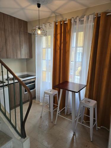 Au Loup Historic Apartments - 주방