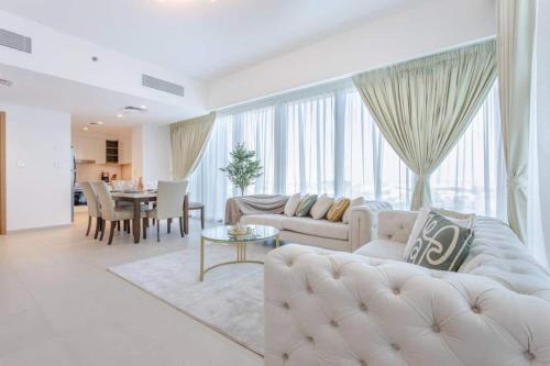 3br Facing Dubai Mall 5 Min Walk To Burj Khalifa, Dubai (photo 2)