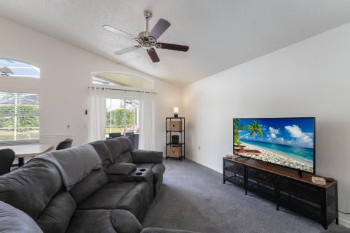 Close to Disney, pool spa, games room, budget friendly, Posner Park in Davenport, USA