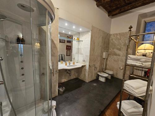 Spanish Palace Rooms, Apartment & Terrace Room Type - Family Suite