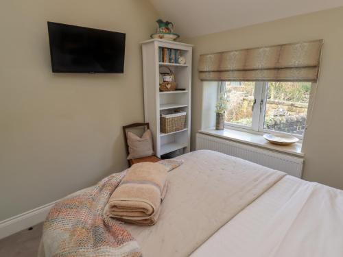 Rose Cottage Matlock - image 2