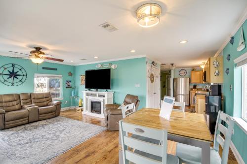 Waterfront Bay St Louis Home with Private Dock! in Shoreline Park, USA