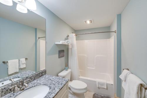 White Mountain Home Near Lakes and Kancamagus Hwy! - image 10
