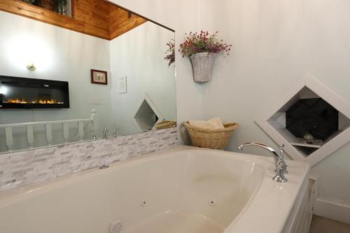 Cloran Mansion Bed & Breakfast – Galena, IL
