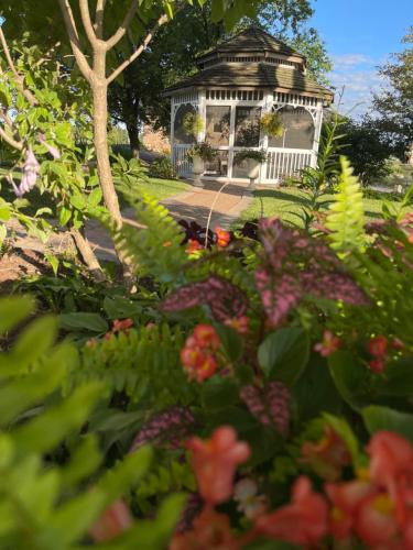 Cloran Mansion Bed & Breakfast – Galena, IL