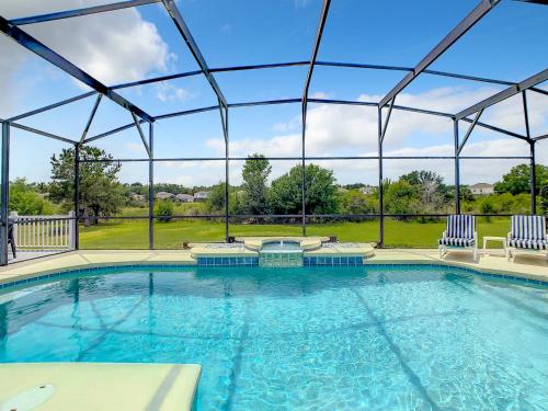 Extended Sun Deck with Private Pool in Gated Quiet Community, Davenport (foto 3)