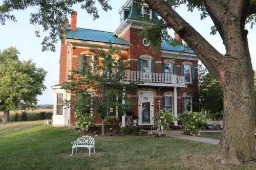 Cloran Mansion Bed & Breakfast - 숙소 외관