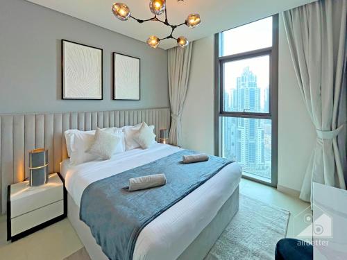 Burj Crown Downtown - Luxury 2 bedroom with Balcony - Walk to Dubai Mall, Dubaj