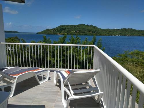 Studio avec vue sur la mer terrasse amenagee et wifi a Le Robert - Location saisonnière - Le Robert