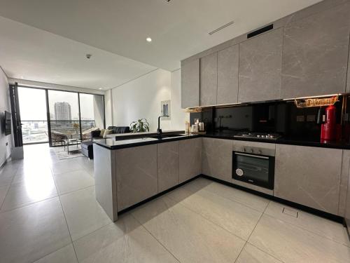 Brand New Stunning Private Room With Bathroom *Huge Balcony, Dubaï (photo 3)